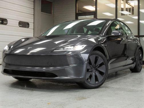 2025 Tesla Model 3 Long Range