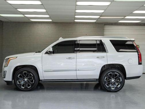 2020 Cadillac Escalade Premium Luxury