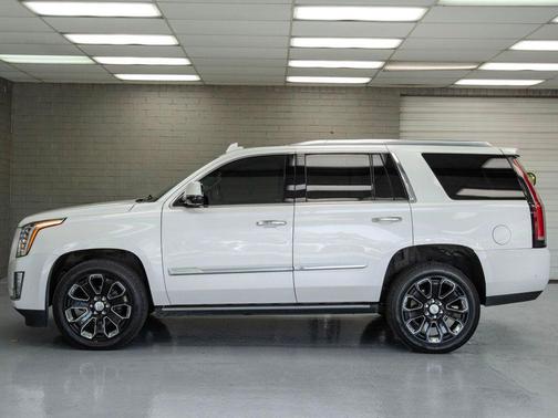 2020 Cadillac Escalade Premium Luxury