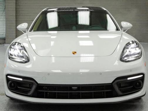 2023 Porsche Panamera Platinum Edition