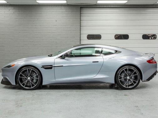 2014 Aston Martin Vanquish 2dr Coupe