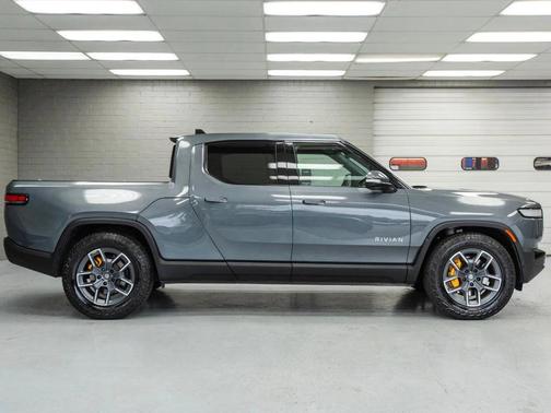 2022 Rivian R1T Adventure