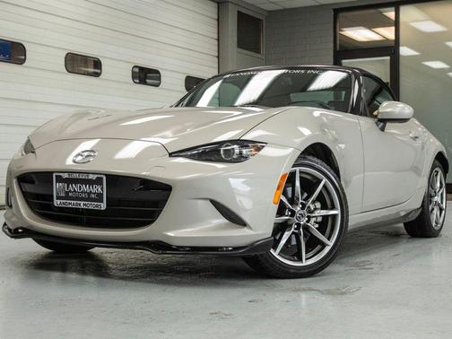 Platinum Quartz Metallic 2022 Mazda MX-5 Miata Grand Touring