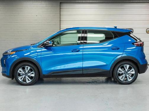 2023 Chevrolet Bolt EUV FWD LT