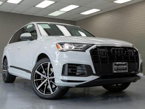 2022 Audi Q7 55 Premium Plus