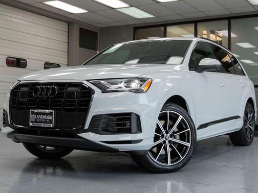 2022 Audi Q7 55 Premium Plus