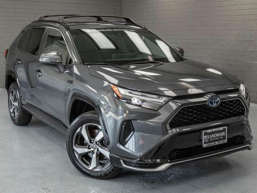 2024 Toyota RAV4 Prime SE