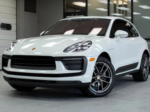 2022 Porsche Macan Base