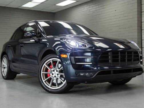 Night Blue Metallic 2017 Porsche Macan Macan Turbo
