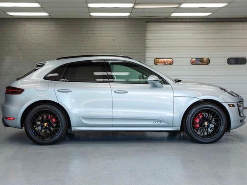 2017 Porsche Macan GTS