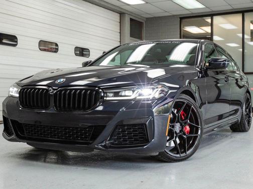 Carbon Black Metallic 2022 BMW M550 i Xdrive