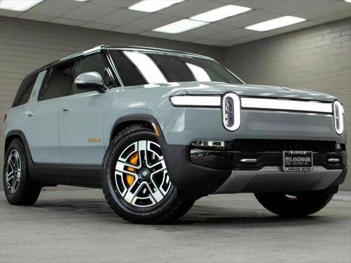 2023 Rivian R1S Adventure