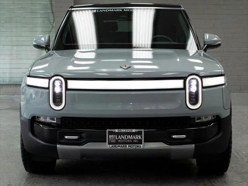 2023 Rivian R1S Adventure