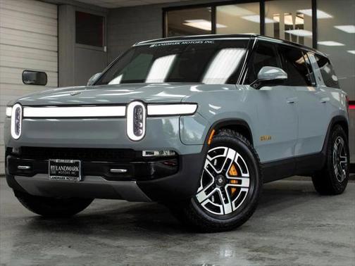 2023 Rivian R1S Adventure