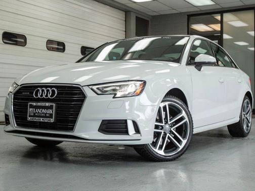 Glacier White Metallic 2018 Audi A3 Premium