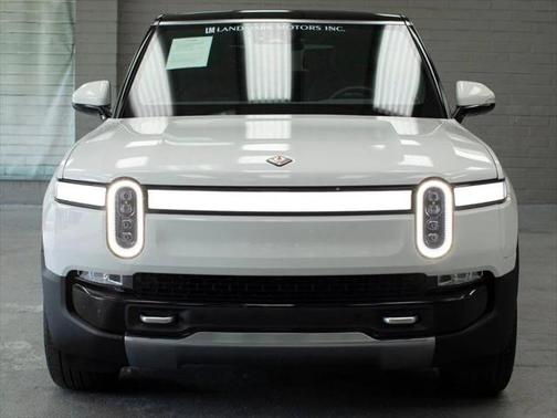 2023 Rivian R1S Adventure