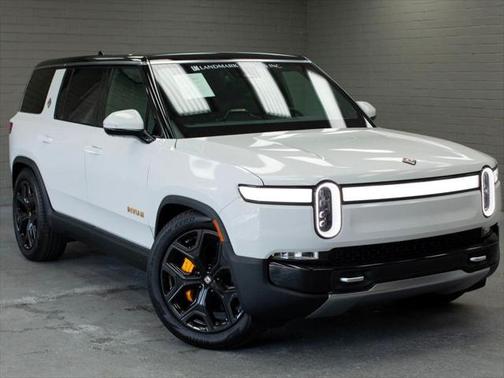 2023 Rivian R1S Adventure