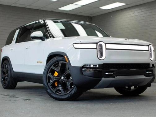 2023 Rivian R1S Adventure