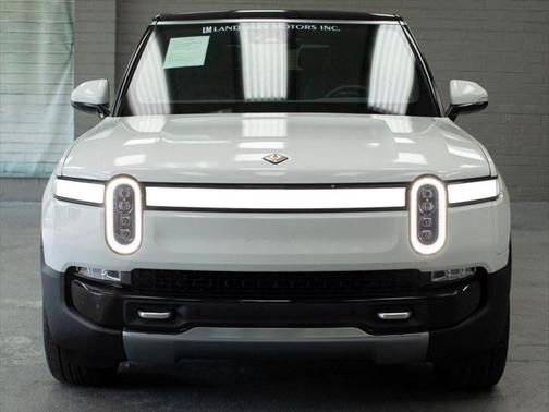 2023 Rivian R1S Adventure