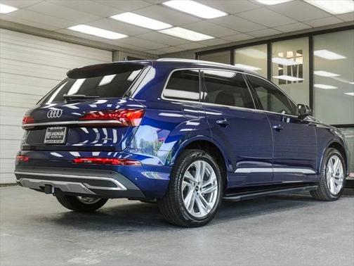 2021 Audi Q7 45 Premium Plus