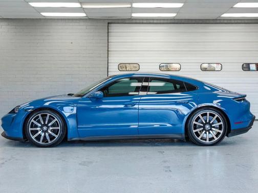 2022 Porsche Taycan 4S