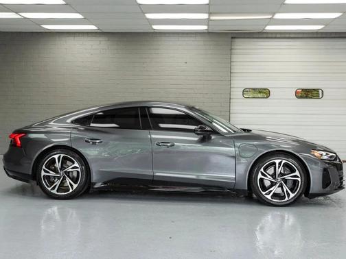 2023 Audi e-tron GT Premium Plus quattro