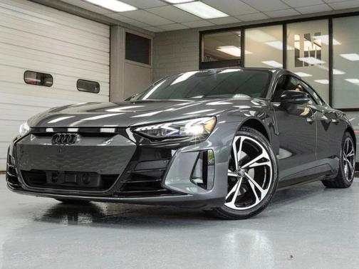 2023 Audi e-tron GT Premium Plus quattro