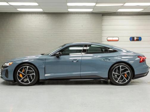 2023 Audi RS e-tron GT quattro
