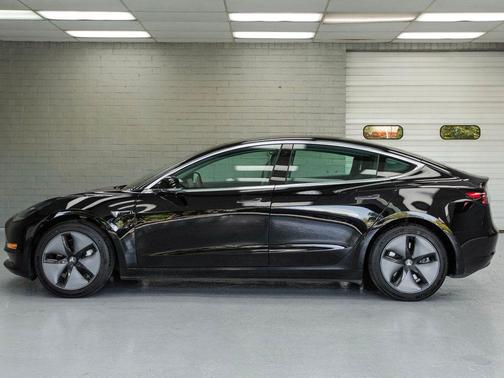2019 Tesla Model 3 Standard Range Plus