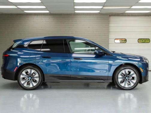 2024 BMW iX xDrive50