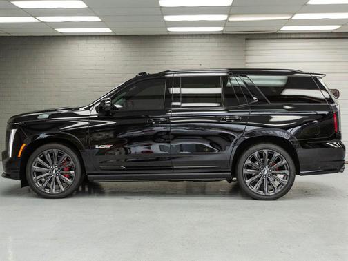 2025 Cadillac Escalade V-Series