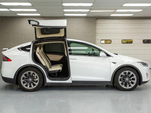 2018 Tesla Model X P100D