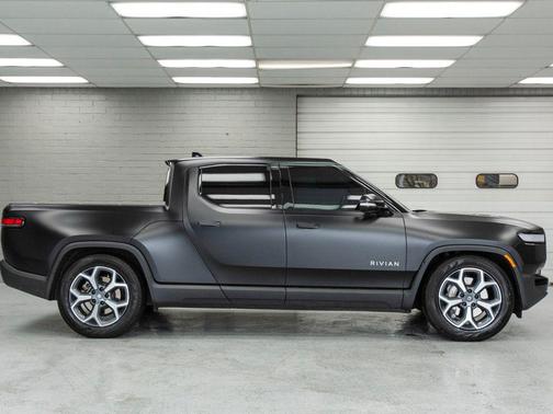 2024 Rivian R1T Adventure Dual-Motor Large Pack