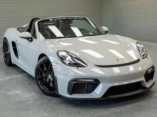 2022 Porsche 718 Spyder Roadster
