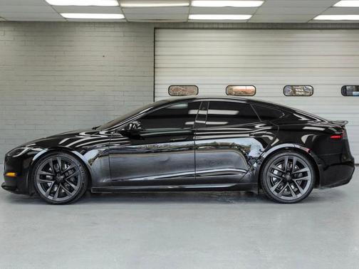 2022 Tesla Model S Plaid