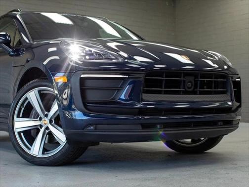 2022 Porsche Macan Base