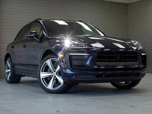 2022 Porsche Macan Base