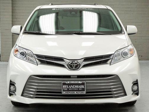 2019 Toyota Sienna XLE Premium