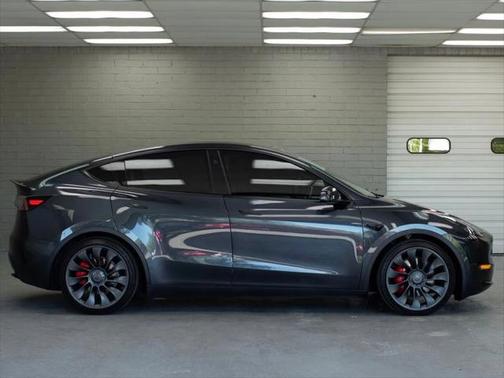 2024 Tesla Model Y Performance AWD