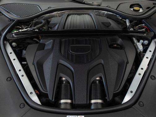 2024 Porsche Panamera 4