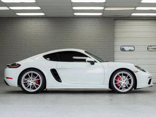 2019 Porsche 718 Cayman Base