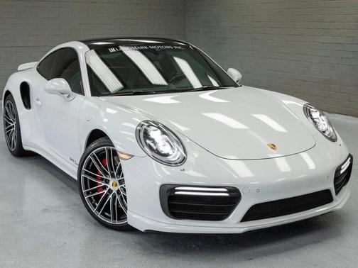 2017 Porsche 911 Turbo