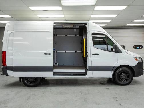 2021 Mercedes-Benz Sprinter 2500 Standard Roof