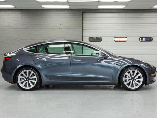 2019 Tesla Model 3 Long Range