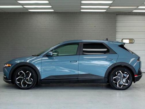 2023 Hyundai IONIQ 5 SE Standard Range