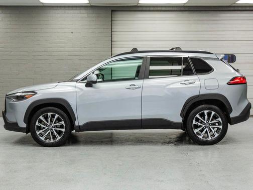 2022 Toyota Corolla Cross XLE