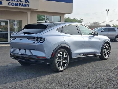 2022 Ford Mustang Mach-E PREMIUM