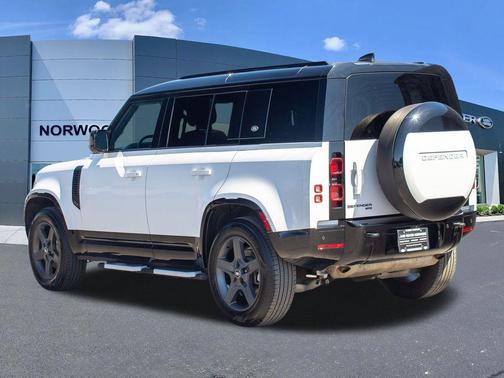 Yulong White 2023 Land Rover Defender 110 X-Dynamic SE