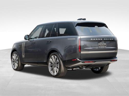 2025 Land Rover Range Rover P530 SE
