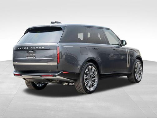 2025 Land Rover Range Rover P530 SE